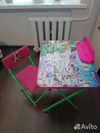 Детский столик со стульчиком