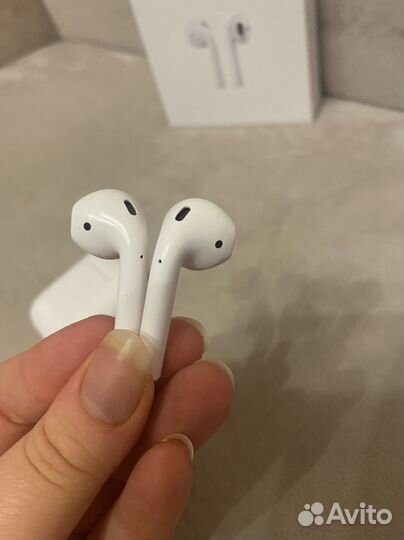 Apple airpods 2