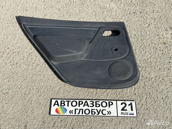 Обшивка двери задней левой Renault Sandero