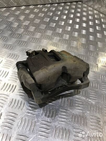 Суппорт передний правый Chery Tiggo