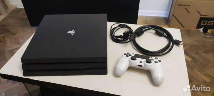 Sony playstation 4 PS4 pro 1tb с играми