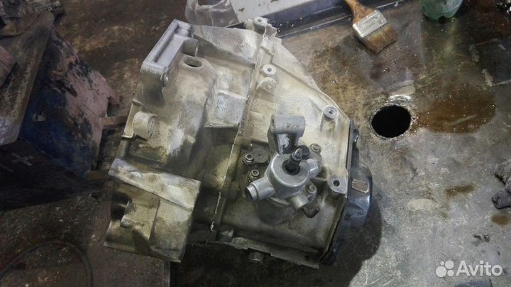 МКПП на Volkswagen Caddy 2л