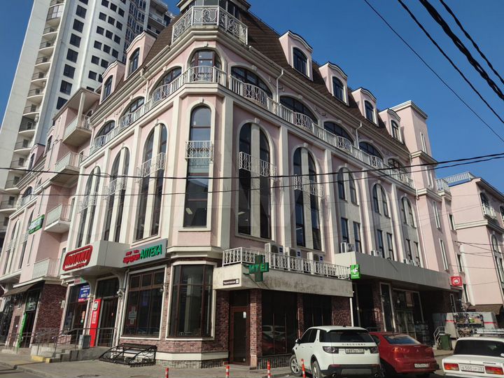 Коммерция на Черниговской бц Версаль 400 кв.м