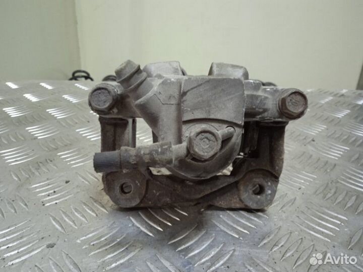 Суппорт задний правый Toyota Camry ACV40 2.4 2008