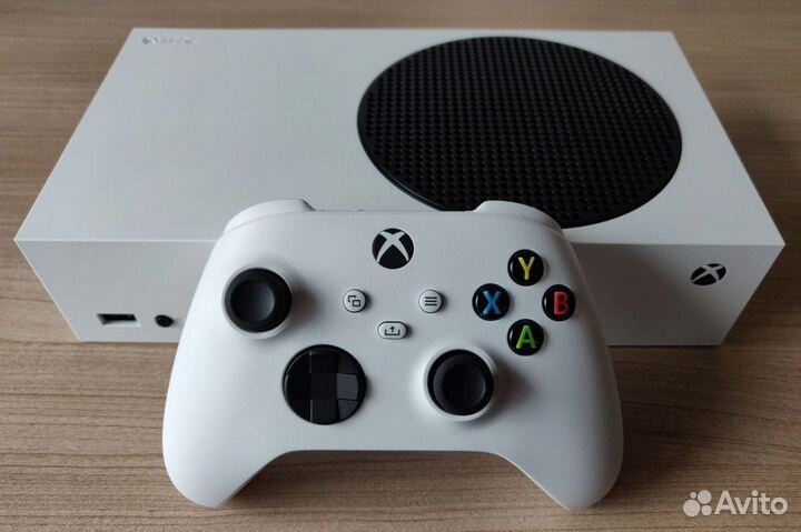 Игровая приставка Xbox series s