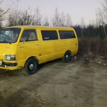 Toyota Hiace 2.2 MT, 1982, 350 000 км, с пробегом, цена 150 000 руб.