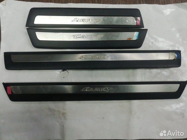 Накладка на порог Toyota Camry ACV51 2015