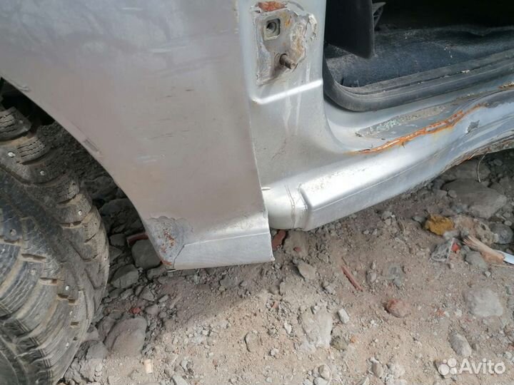 Крыло переднее левое Renault logan 2012