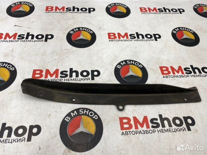 Брызговик передний левый Bmw 335I E90 N54B30A 2008