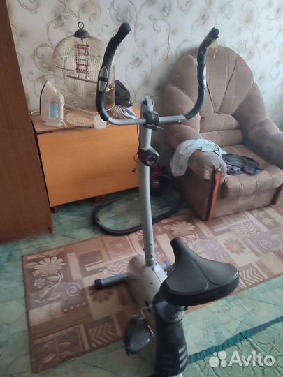 Продаю велотренажёр. 5 к. Торг