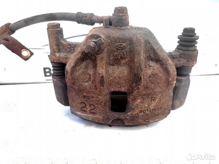 Суппорт передний правый Hyundai Getz