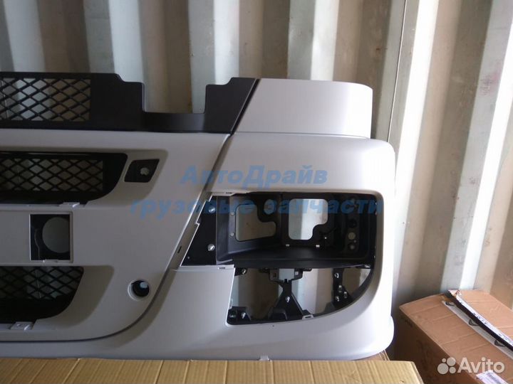 Бампер передний Ивеко Стралис 504186929