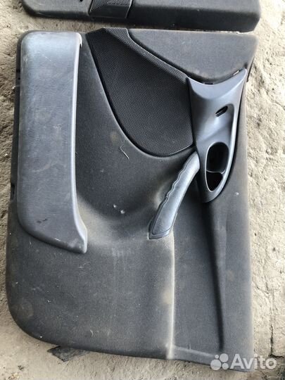 Передние дверные карты Ford Focus 1