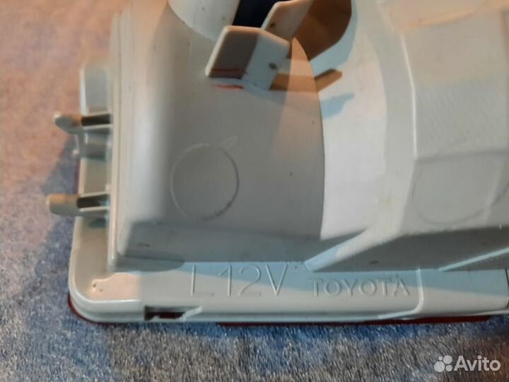 Противотуманный фонарь на Toyota LC Prado150