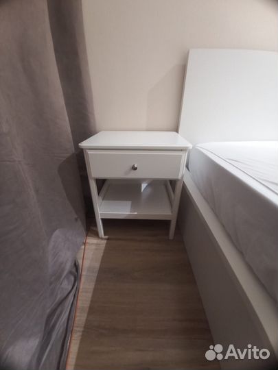 Спальный гарнитур бу белый