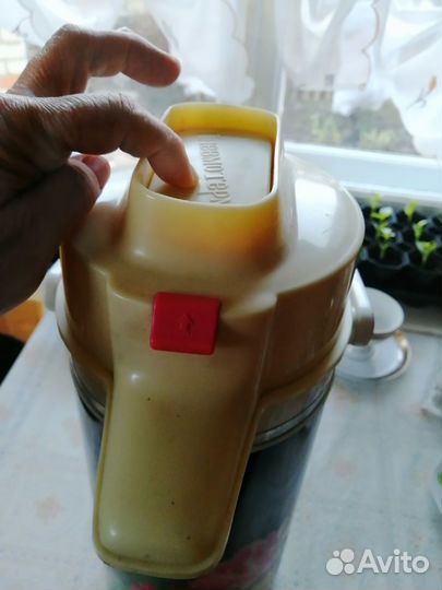 Термос китайский с помпой