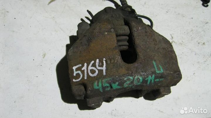 Суппорт передний левый от Audi 100 (C4) 1991-1994