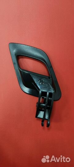 Ручка двери внутренняя правая Skoda Fabia