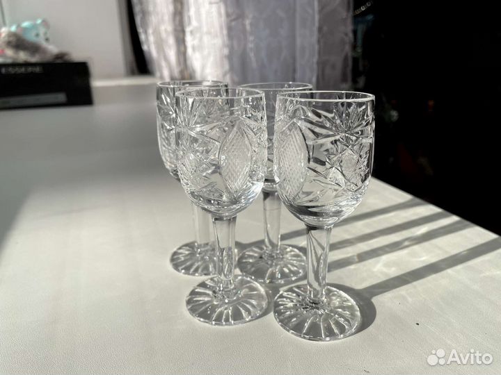 Хрустальные рюмки на ножке 4 штуки новые СССР