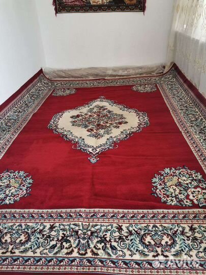 Ковер шерстяной новый