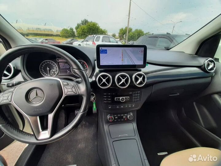 Штатное головное устройство Parafar для Mercedes B