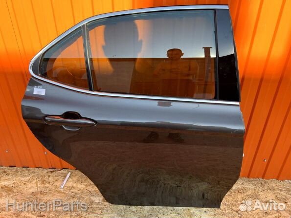 Дверь Toyota Camry XV70 задняя правая