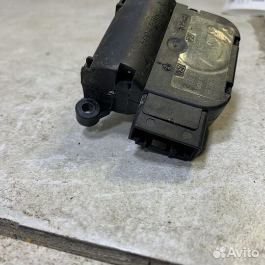 Сервопривод заслонок печки Skoda Octavia A5 1Z- 20