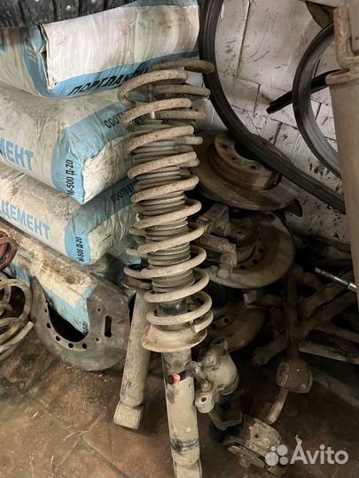 LADA Priora читайте описание