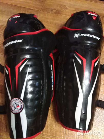 Хоккейные щитки (защита голени)для взрослых р-р 14