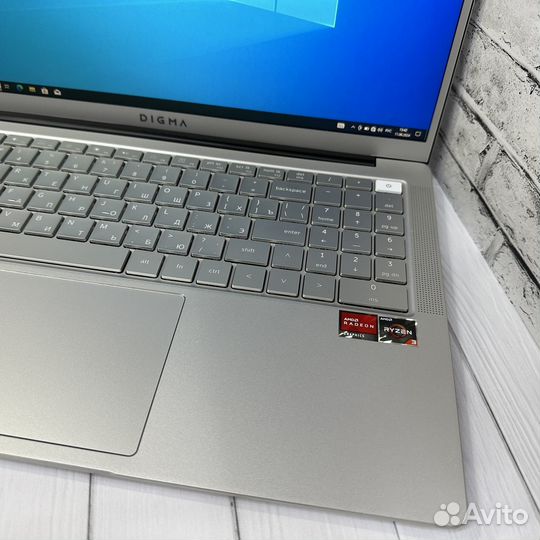 Ноутбук Digma Pro Sprint M Ryzen 3 3250U 8/256gb