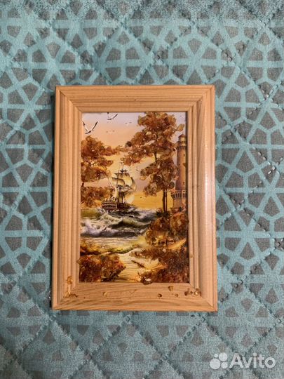 Картина с янтарем из Калининграда