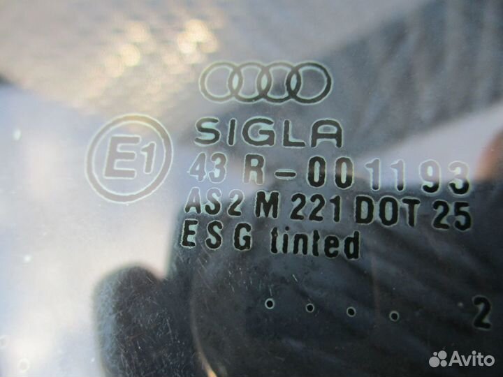 Стекло заднее Ауди А6 С4 Седан