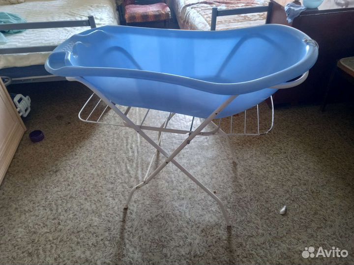 Детская ванна с подставкой