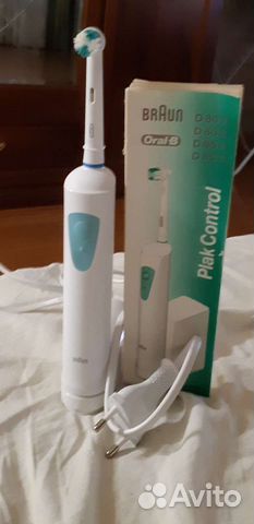 Электрическая зубная щётка Oral-B