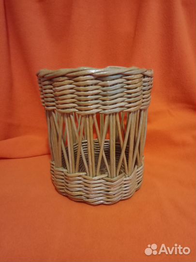 Корзина плетеная