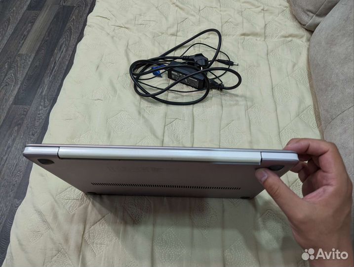 Ноутбук lenovo