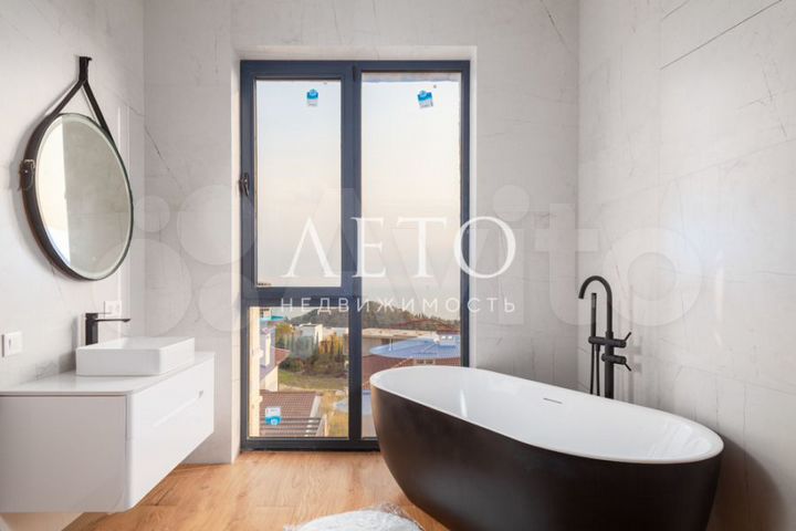 Дом 314 м² на участке 6 сот.