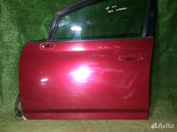 Дверь передняя левая Honda Stream RN1 RN3 Красная