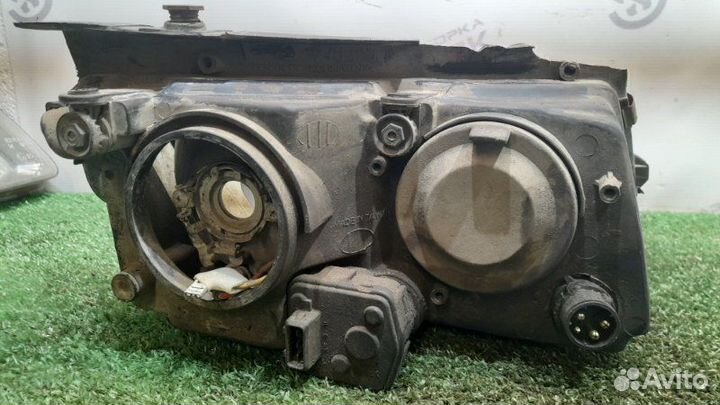 Фара передняя левая Volkswagen Passat B5 1.6 MT