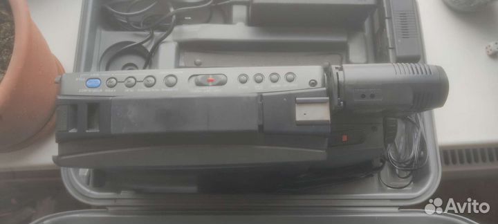 Видео камера профессиональная