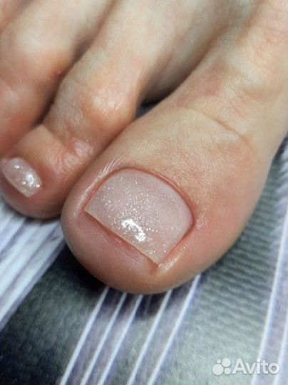 Маникюр, педикюр