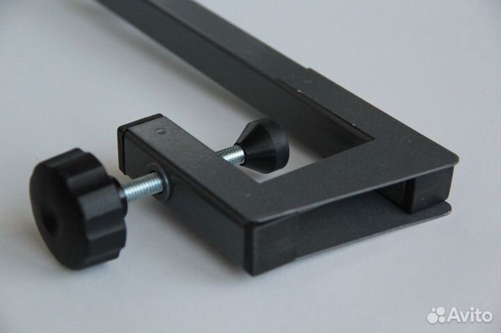 Держатель датчика эхолота