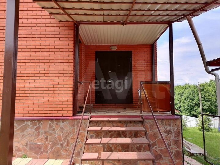 Дом 248 м² на участке 15 сот.