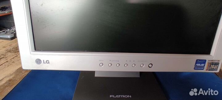 Монитор LG
