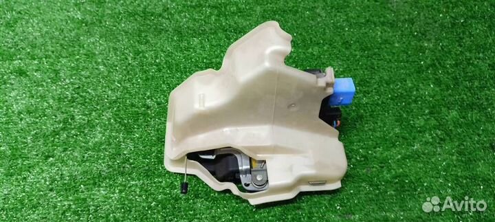 Замок двери задней правой VW Golf V Variant 2003