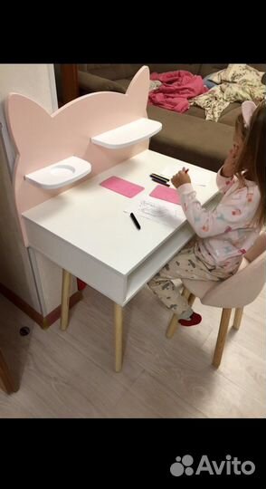 Детский стол и стул
