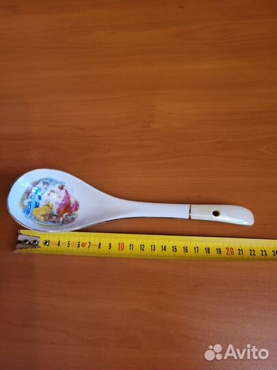 Фарфоровая ложка Мадонна