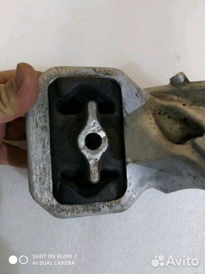 Опоры двигателя Jeep Grand Cherokee wk 3.0 d