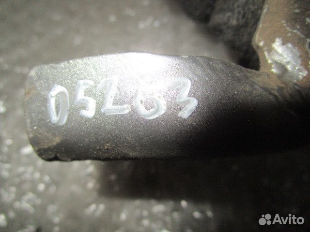 Петля двери задней правой верхняя Jeep Grand Chero