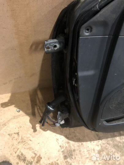 Петли двери передние правые Toyota Camry 40